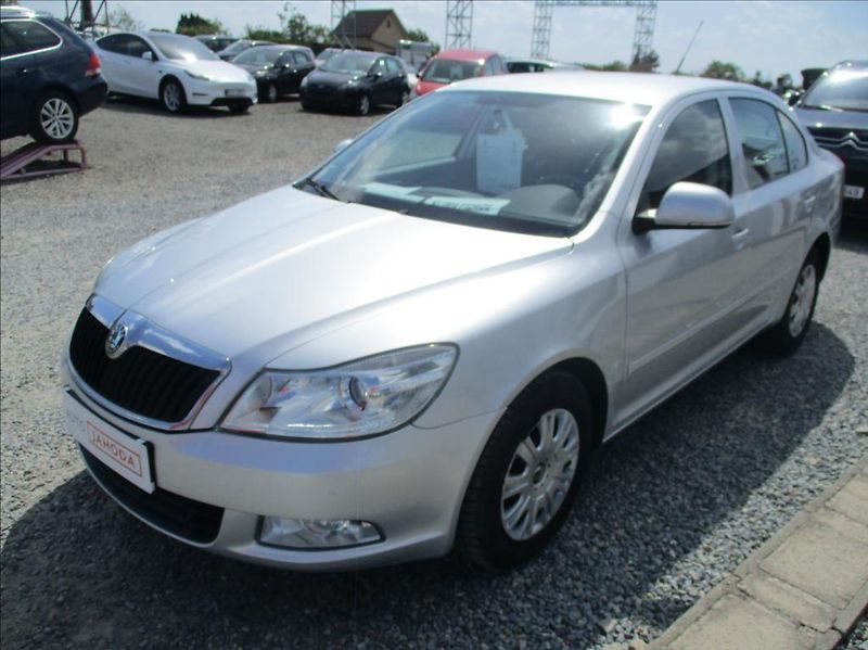 Škoda Octavia 1,4 i, klima,serv.kniha, - fotka 3 z 30