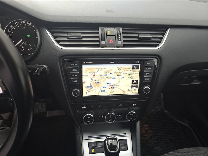Škoda Octavia III 2,0TDi 110KW DSG Elegance - fotka 19 z 49
