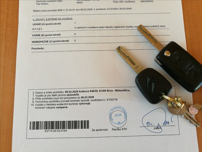 Citroën C4 Picasso 1,6 HDi - fotka 22 z 23