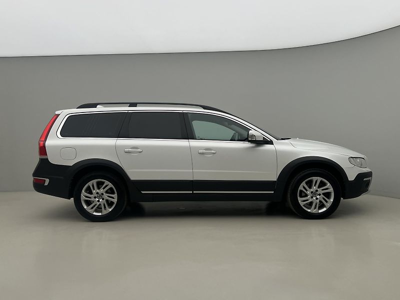 Volvo XC70 D4 AWD MOMENTUM AUT - fotka 9 z 44