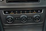 Volkswagen Golf 2.0TDi 110kW LOUNGE SERVIS.KN. - náhled 19