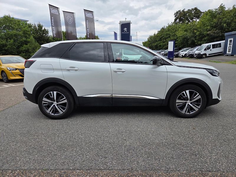 Peugeot 3008 (2023) 1.5 BHDi 130 ALLURE MAN6 - fotka 6 z 27