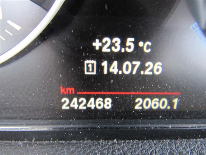 BMW Řada 2 2,0 d 218 Gran Tourer 110 KW - fotka 14 z 36