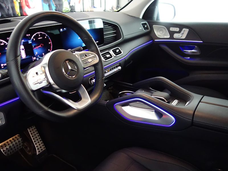 Mercedes-Benz GLS (2023) 400D*PRÉM-PLUS*AMG*PAN*HEAD*CZ - fotka 35 z 50