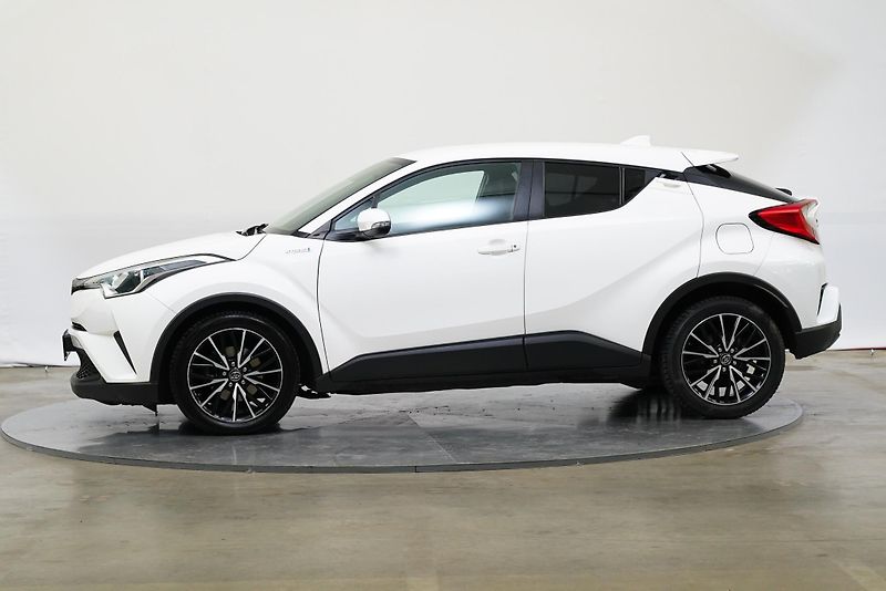 Toyota C-HR - fotka 3 z 27