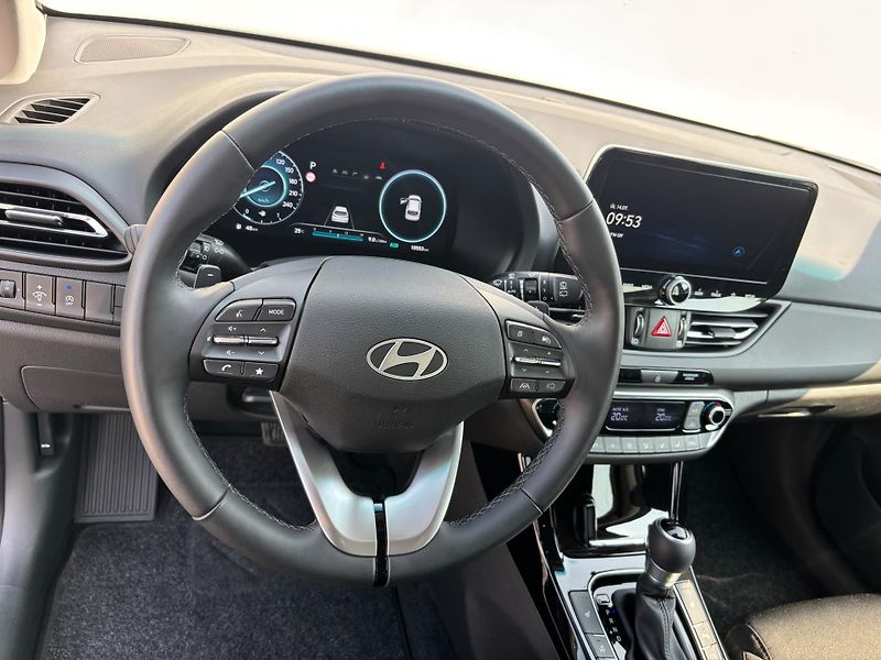 Hyundai i30 1.5 T-GDi 103kW DCT Style - fotka 14 z 28