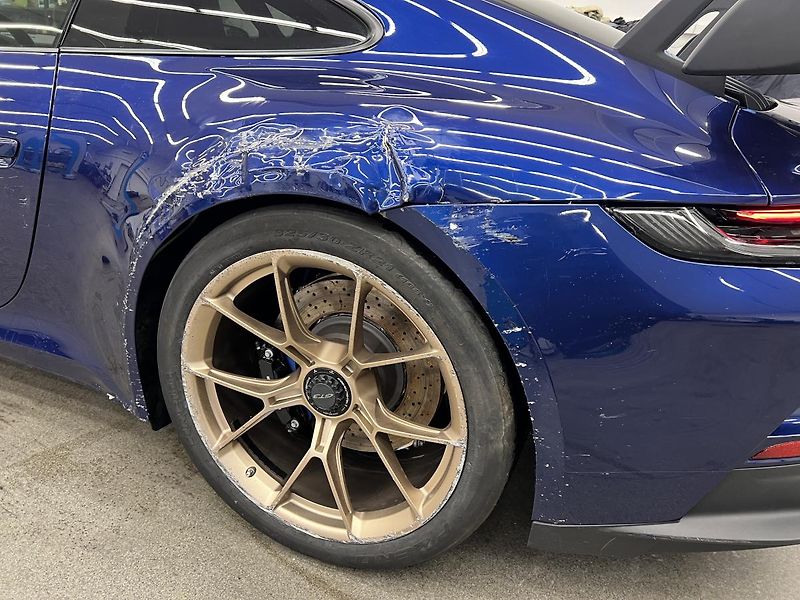 Porsche 911 992 GT3 4.0 375 kW - fotka 10 z 22