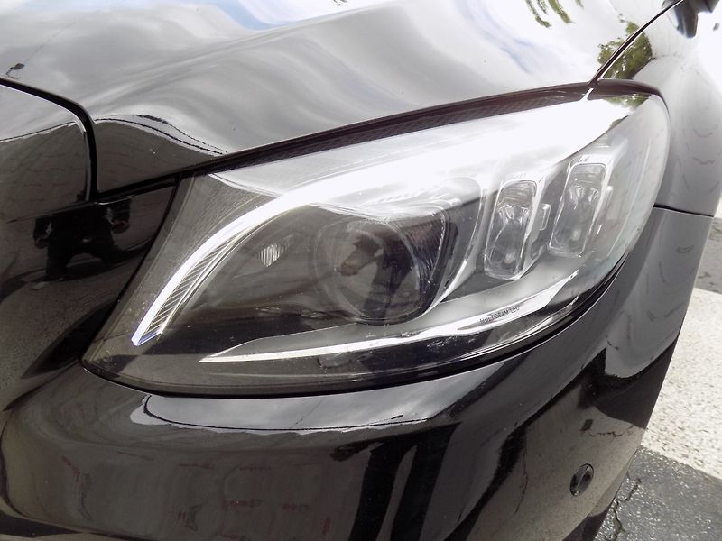 Mercedes-Benz Třídy C (2021) 400/AMG-Line/4-Matic/Led/ - fotka 44 z 44