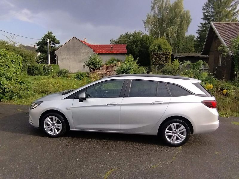 Opel Astra (2018) K 1.0 77kW, navi,  - fotka 1 z 22