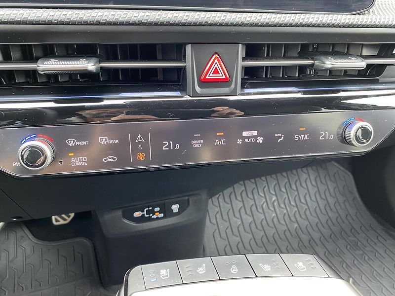 Kia EV6 239 kW / 84 kWh 4x4 GT-Line - fotka 22 z 30
