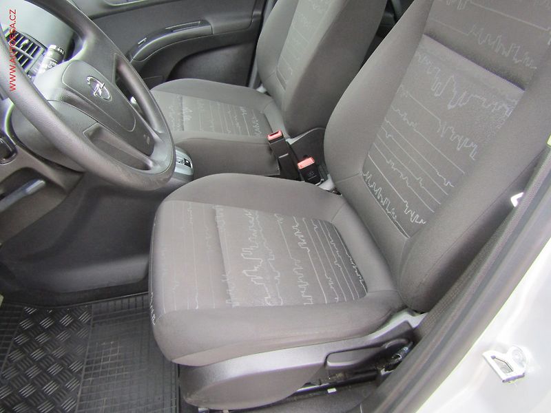 Opel Meriva (2017) 1.4i, ČR, AC - fotka 9 z 17