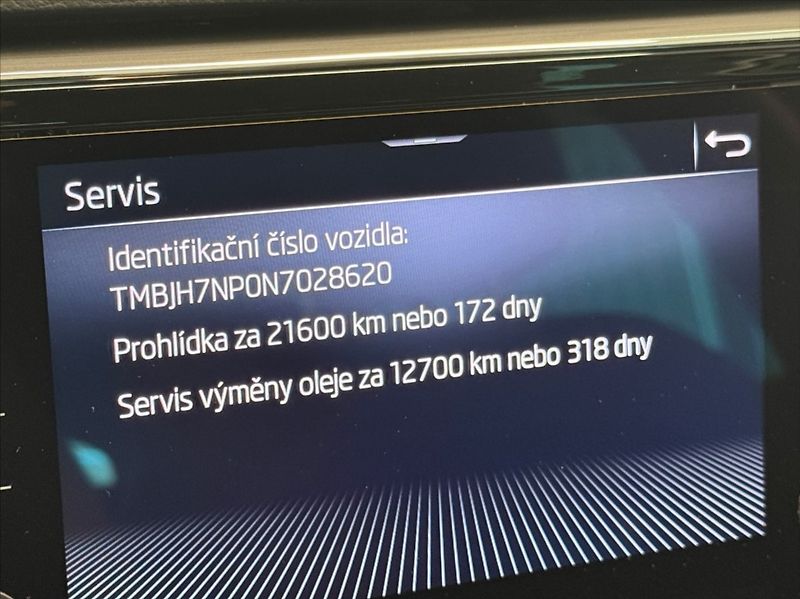Škoda Superb 2,0 TDI STYLE DSG FL - fotka 12 z 19