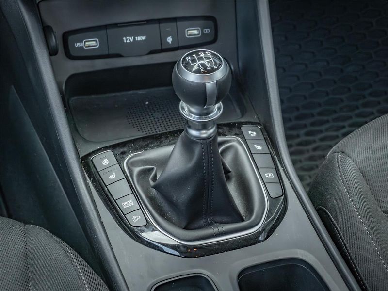 Hyundai Tucson 1,6   T-GDI 2WD MT FREEDOM - fotka 13 z 15