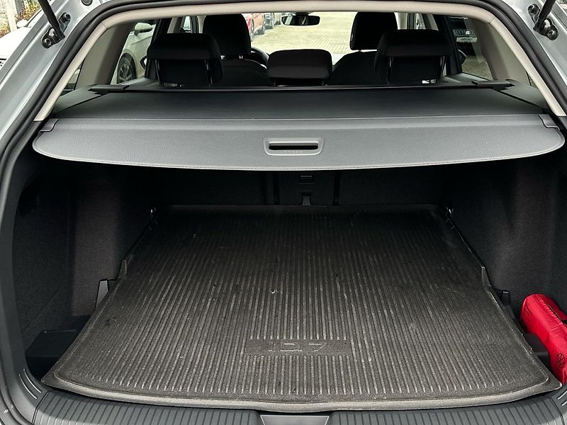 Volkswagen Golf Life 1,5 eTSI 7DSG mHEV - fotka 15 z 29