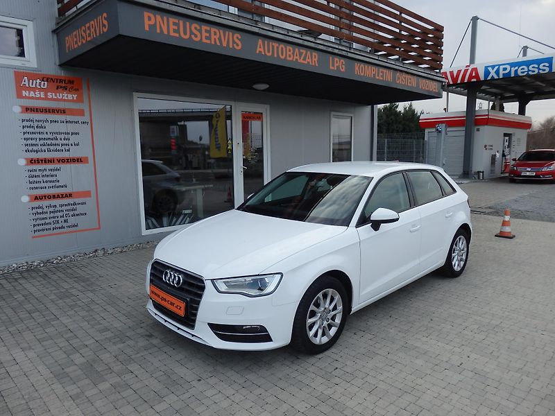 Audi A3 SPORTBACK 1.6 TDI KLIMA - fotka 1 z 17