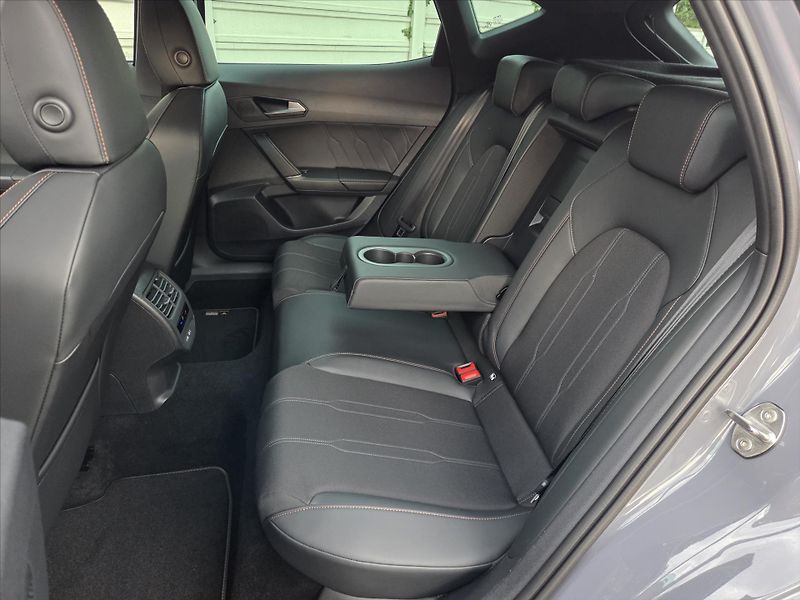 Cupra Formentor 2,0 TSi DSG 4x4 Záruka2029 ČR - fotka 9 z 22