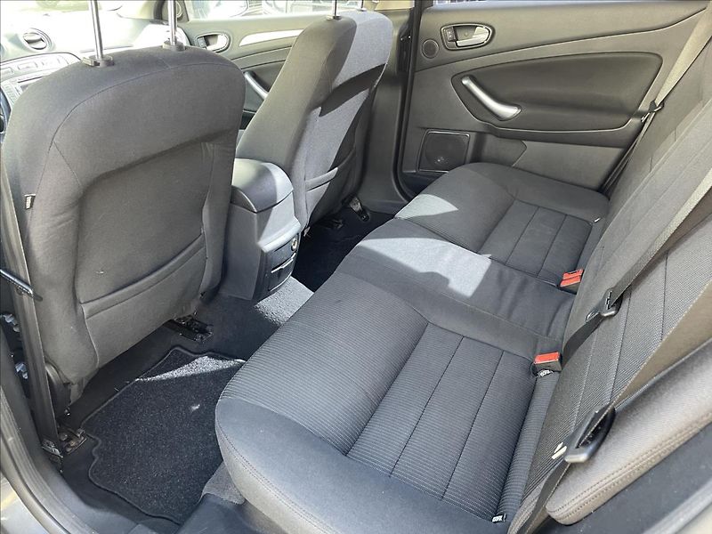 Ford Mondeo 2,0TDCi*103 kW*pravidelný serv - fotka 26 z 36