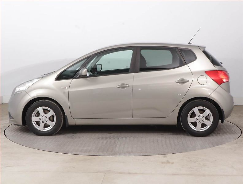Kia Venga (2017) 1.4 CVVT, Serv.kniha - fotka 3 z 14