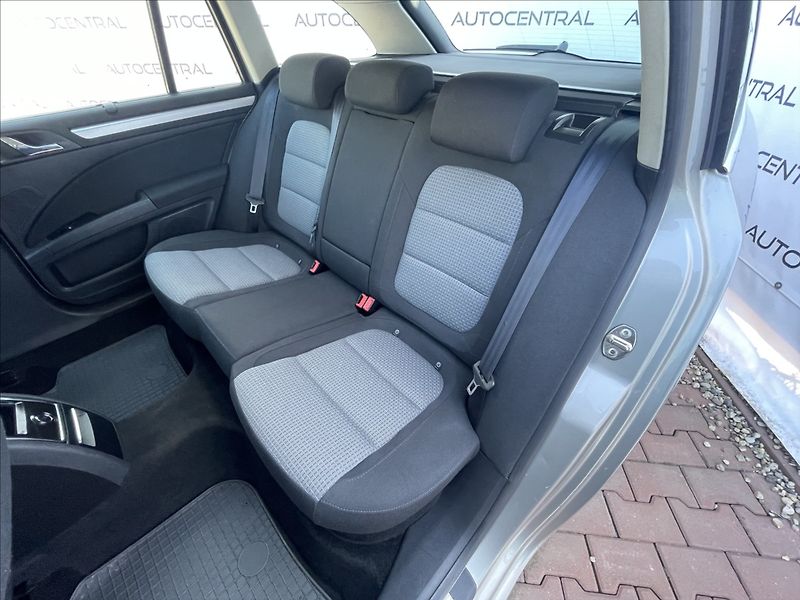 Škoda Superb 1,6 TDi.77kw - fotka 26 z 26