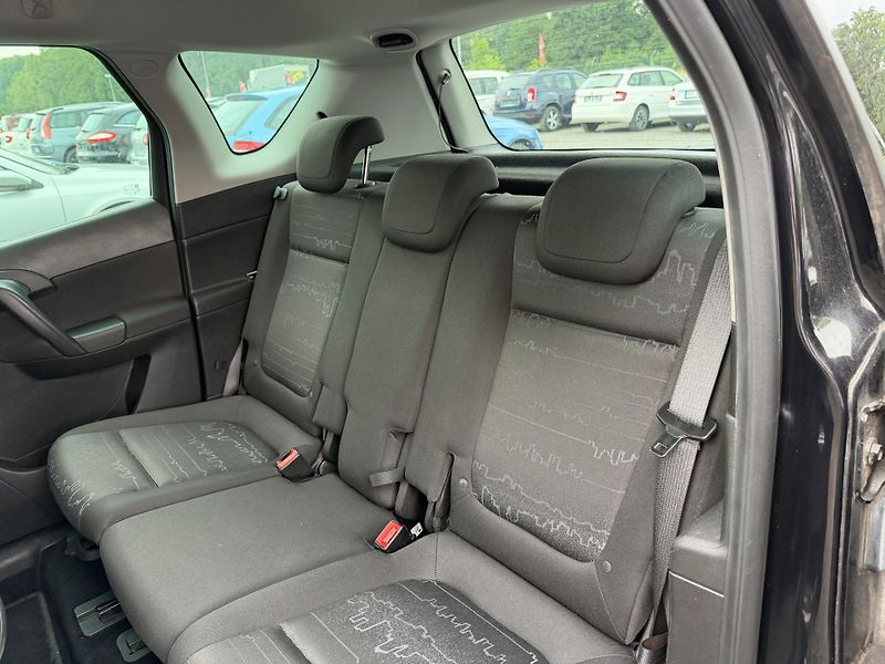 Opel Meriva 1.4iT - fotka 13 z 24