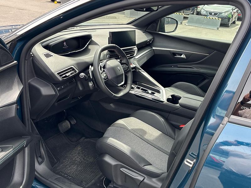 Peugeot 5008 Allure Pack - fotka 6 z 30