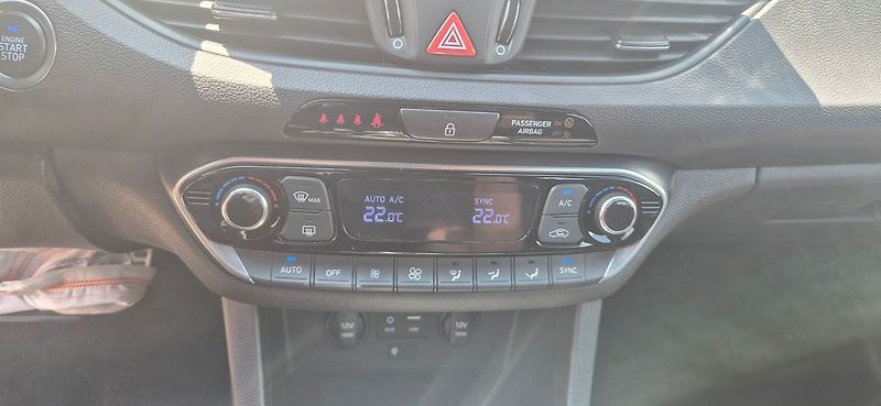 Hyundai i30 N Performance T-GDI 2.0 T-GDI - fotka 14 z 21