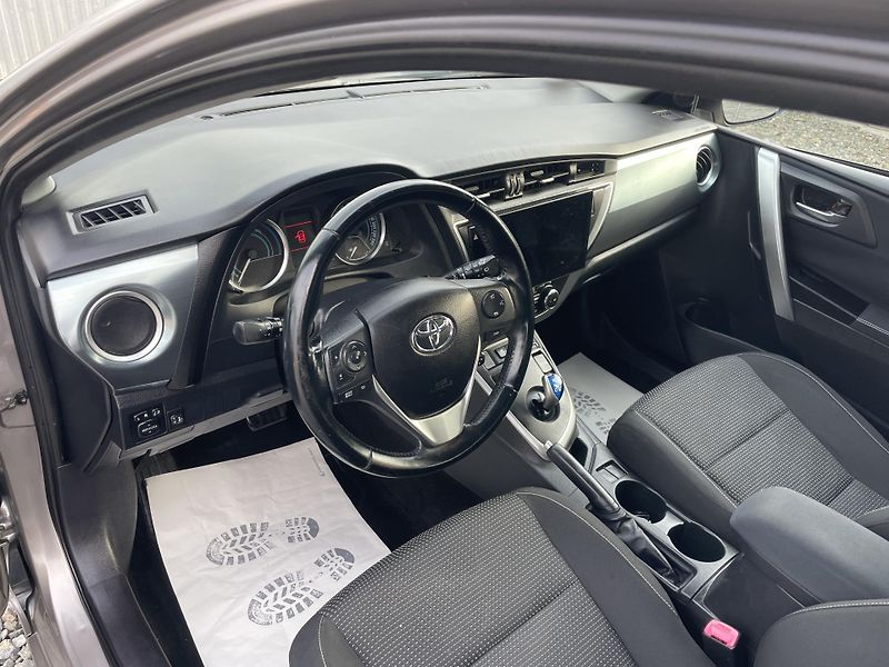 Toyota Auris 1.8i 16v HYBRID AUT NAVI CAM!! - fotka 151 z 166