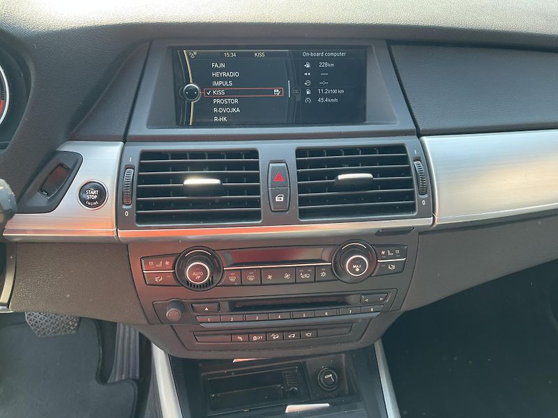 BMW X5 40D XDRIVE M-Packet - fotka 22 z 34