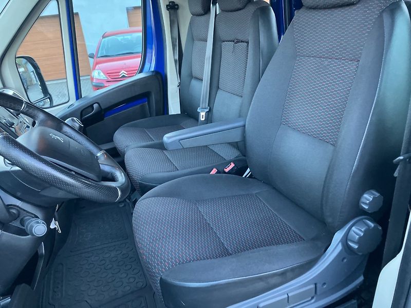 Peugeot Boxer (2022) 2.2 BHDI 3500 L3 7MÍST 50TKM - fotka 21 z 32