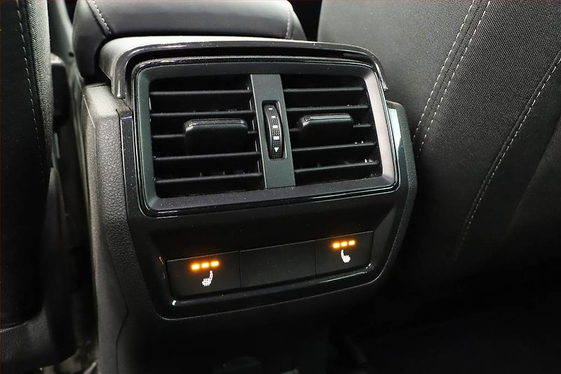 Škoda Karoq (2025) 2.0 TDI, SPORTLINE, 4X4 - fotka 12 z 21