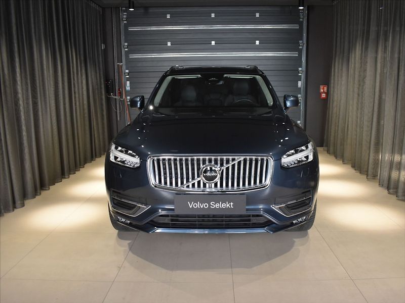 Volvo XC90 2,0 B5 AWD Ultimate tažné,Pano - fotka 7 z 28