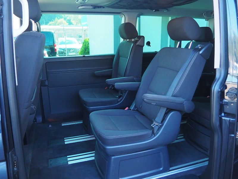Volkswagen Multivan (2018) 2.0 TDI, 110kW, 4Motion, Long - fotka 11 z 37