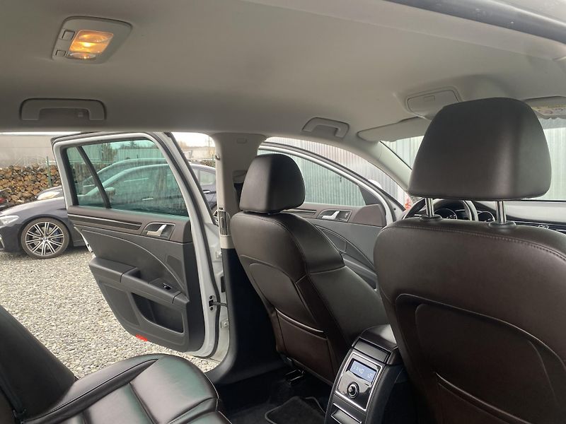 Škoda Superb 2.0TDi 4x4 170PS DSG L+K COMBI - fotka 118 z 158