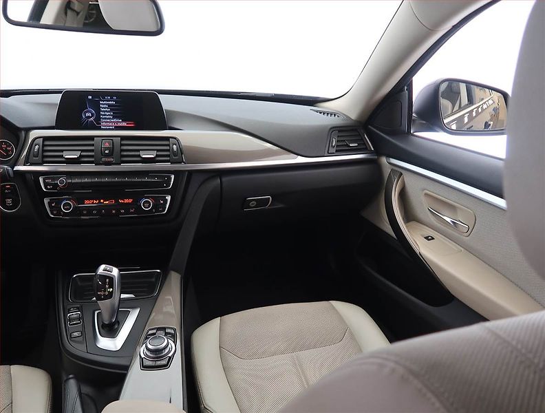 BMW Řada 4 (2015) 430d xDrive, 4X4, Automat - fotka 8 z 25