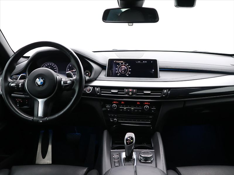 BMW X6 3,0 M50da 260kW Xdrive CZ LED - fotka 30 z 39