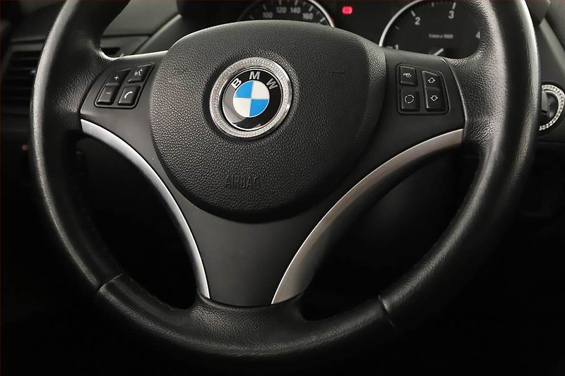 BMW X1 (2010) xDrive20d, 4X4, Automat, Kůže - fotka 13 z 14