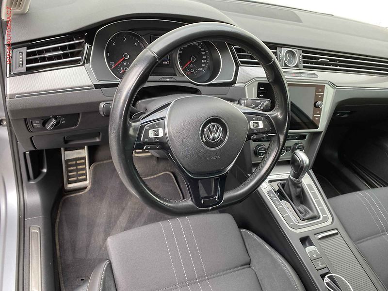 Volkswagen Passat (2017) 2.0TDi 4x4, ČR, Alltrack - fotka 13 z 21