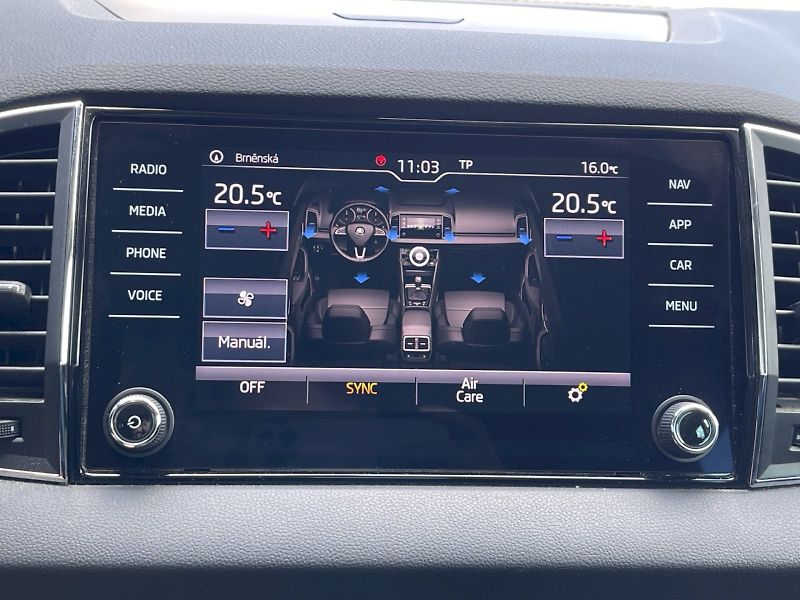 Škoda Karoq (2019) 1.5 TSI 110 kW DSG Style Plus - fotka 17 z 29