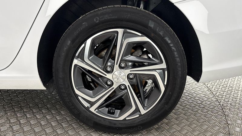 Hyundai i30 1.0 T-GDI Comfort Kombi - fotka 19 z 22