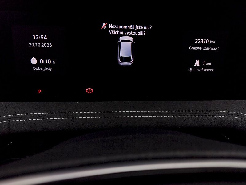 Škoda Superb (2025) Combi SportLine 1,5 Tsi iV DSG - fotka 10 z 49