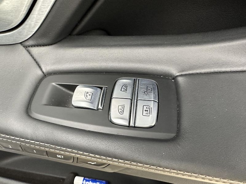 BMW Řada 7 (2019) BMW 745Le xDrive LONG aut. ser - fotka 24 z 57