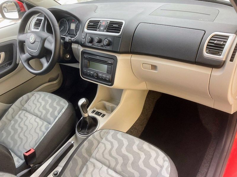 Škoda Fabia Combi 1,2 HTP (51kW)*KLIMA* - fotka 10 z 16