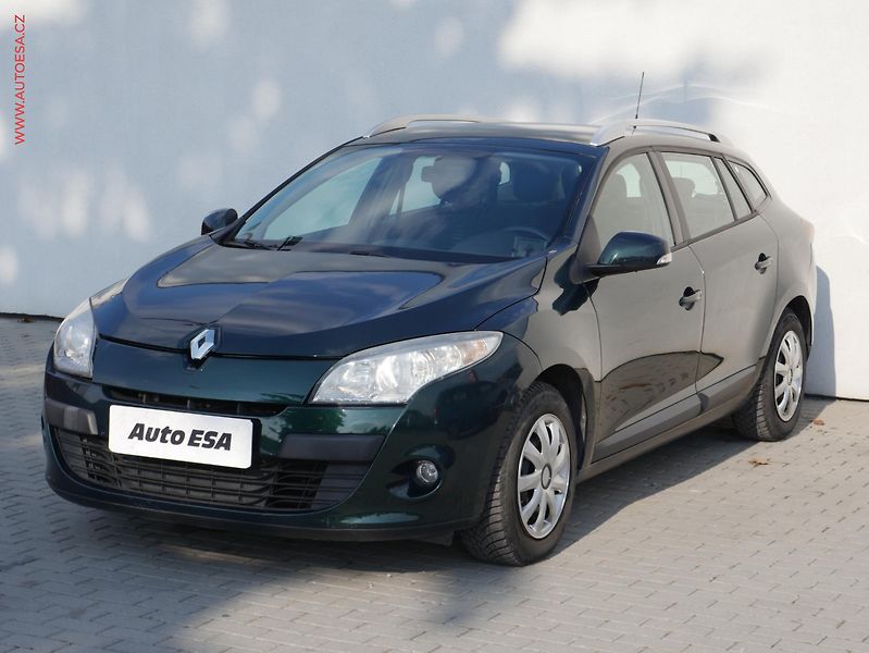 Renault Mégane (2010) 1.6i, ČR, AC, park.kamera - fotka 3 z 16