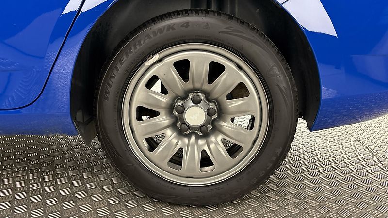 Škoda Fabia 1.0 TSI Black Combi - fotka 19 z 24