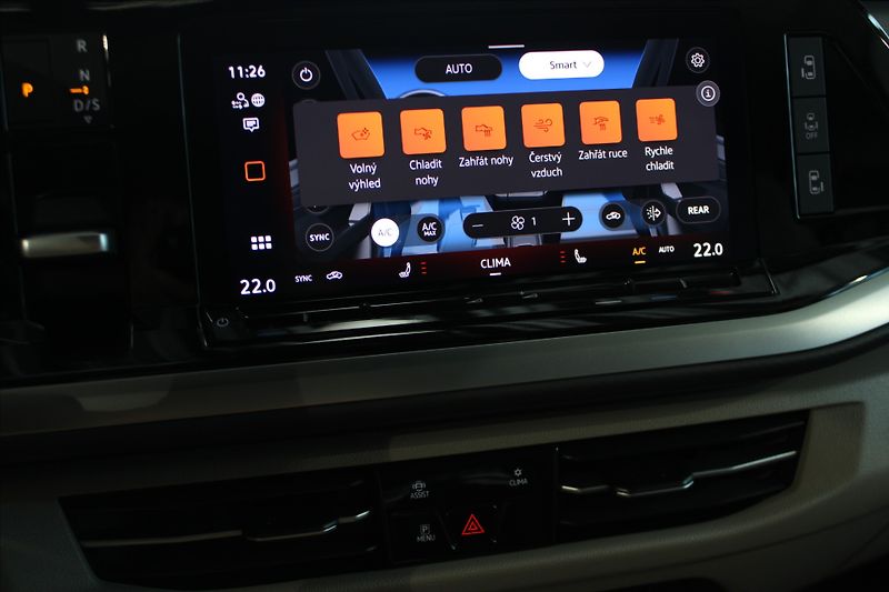 Volkswagen Multivan TDi DSG Style Long ACC/NezTop/ - fotka 21 z 33