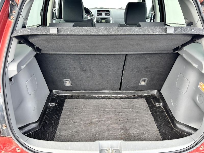 Suzuki SX4 (2007) 1.6 VVT 79KW 4x4 - fotka 9 z 26