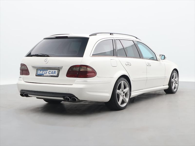 Mercedes-Benz Třídy E 3,2 E320 165kW AMG Paket - fotka 7 z 28