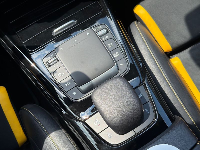 Mercedes-Benz Třídy A 45 AMG - fotka 30 z 40