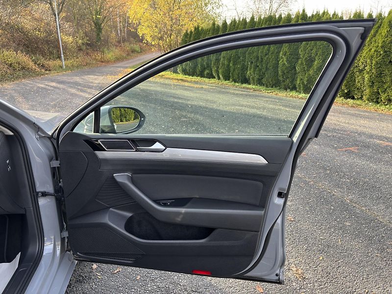 Volkswagen Passat (2022) Variant 1,5TSI EVO Business ČR - fotka 17 z 28