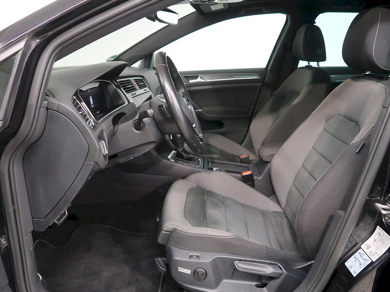 Volkswagen Golf (2019) ALLTRACK 2.0TDI 135kW 4M DSG - fotka 10 z 39